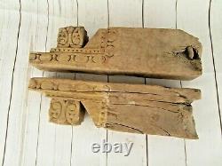 2 Piece Old Vintage Wood Hand Carved Pair Window Wall Panel Brackets P2