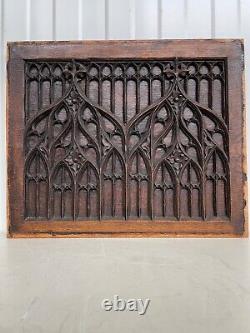 A Stunning GOTHIC REVIVAL Carved panel in wood (2)