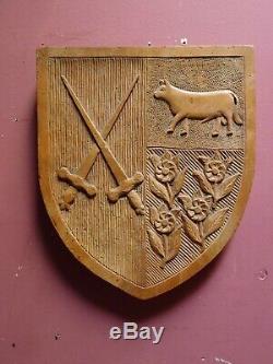 ANTIQUE 1920's CARVED WOOD GOTHIC DESIGN SHIELD SHAPED COAT of ARMS PANEL