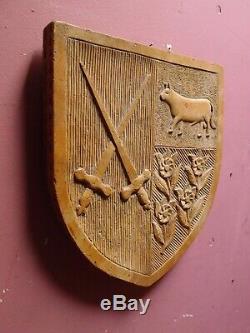 ANTIQUE 1920's CARVED WOOD GOTHIC DESIGN SHIELD SHAPED COAT of ARMS PANEL