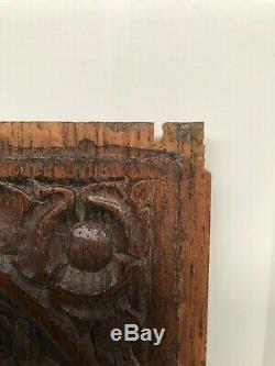 Beautiful Carved Gothic Panel in wood / Oak (1)