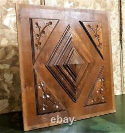 Decorative diamond point Wood carved panel Antique French architectural salvage