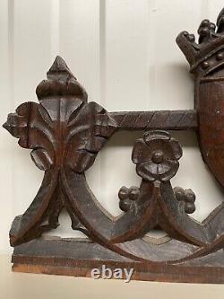Gothic Revival Tracery / panel / crown