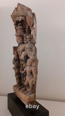 Museum quality Antique Hindu wood carved panel, 18th Century or earlier, Vishnu